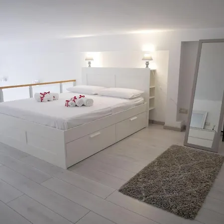 Vm House